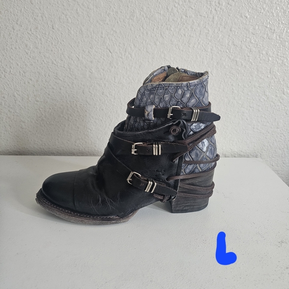 Freebird by Steven Black Leather Ankle Boots - Picture 3 of 13